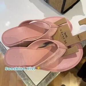 【COACH】Thong Wedge サンダル シグネチャーキャンパス CAP75 COACH® Outlet | Thong Wedge Sandal In Signature Canvas